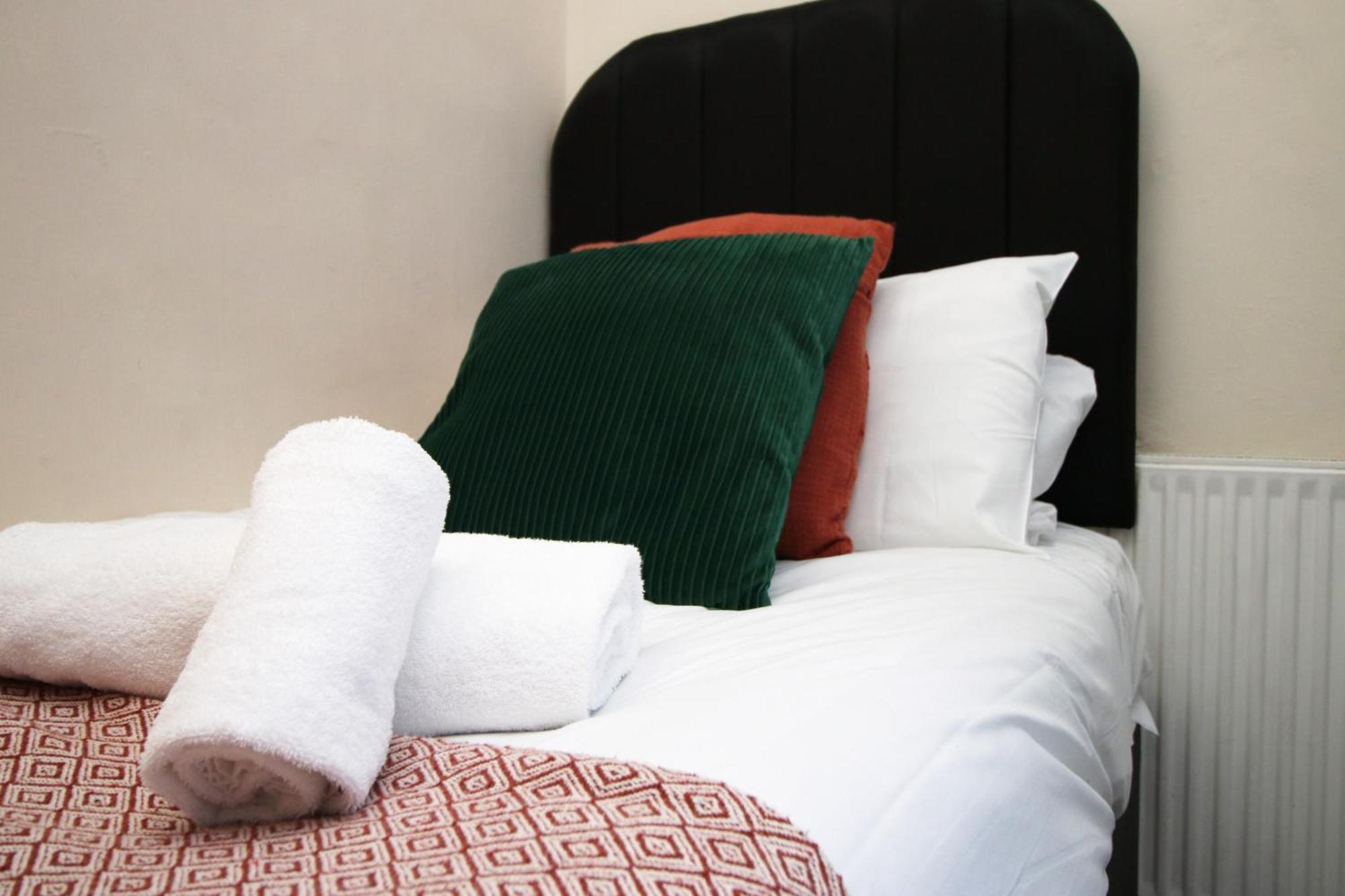 Cosy 3Br Home, Scenic Views, Ideal For Walks & Work Abertillery 외부 사진