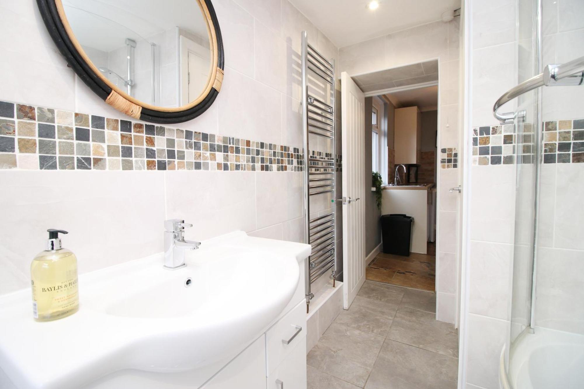 Cosy 3Br Home, Scenic Views, Ideal For Walks & Work Abertillery 외부 사진